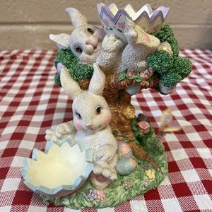 Beautiful Vintage Easter Egg Holder Decor